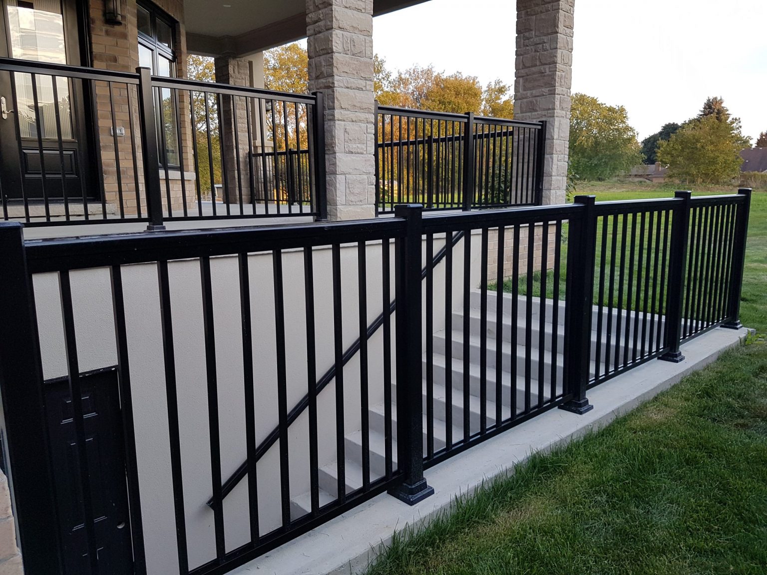 Aluminum Railings Near Me ALUMIGUARD MFG
