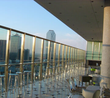 Contemporary-Glass-Railings-and-Handrails-for-Different-Commercial-Buildings