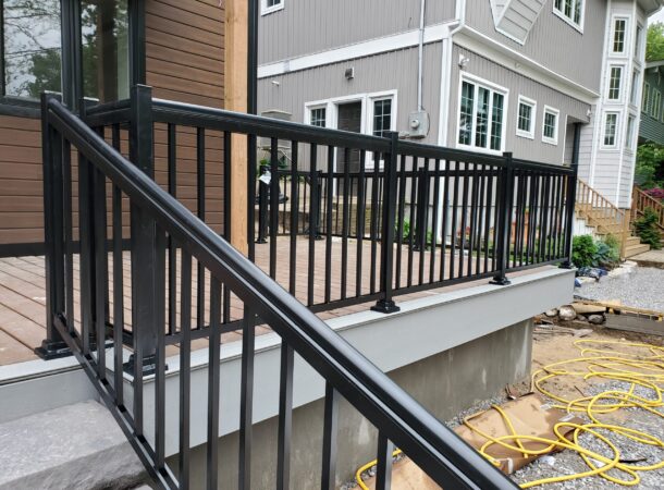 Aluminum Railings Manufacturer in Toronto and GTA | Alumiguard MFG